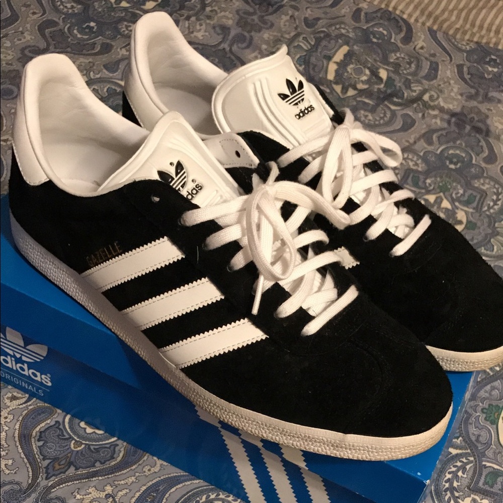 Adidas classic men's shoe size 11